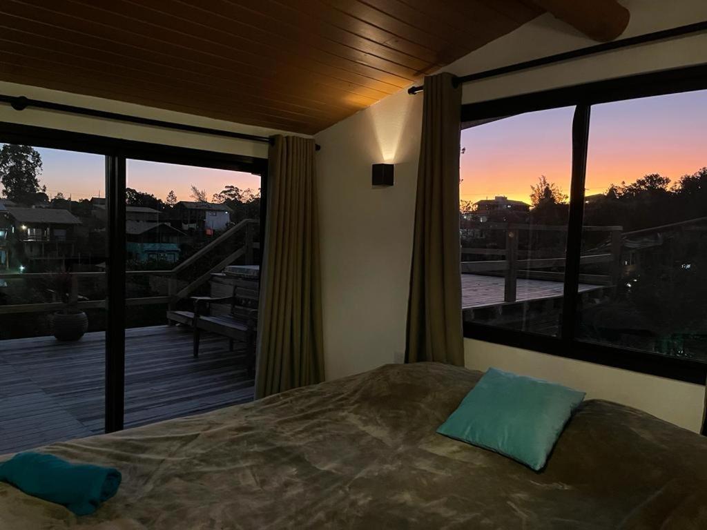 Villa Santorini Praia Do Rosa Com Piscina E Jacuzzi Экстерьер фото